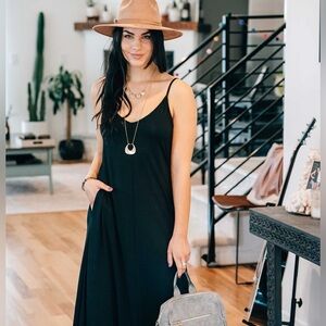 Skivys Femme L Goddess black maxi dress